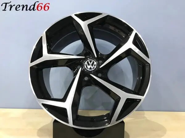 18 Inch Velgen 5x100- Bonneville Look Velgen Set  Zwart Gepolijste  Kleur