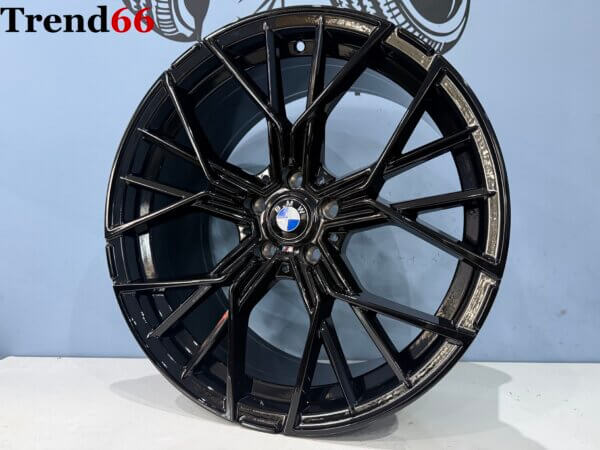IMG_4226 19 Inch 5x112 811M Look Breed Set Velgen Hoogglans Zwarte Kleur