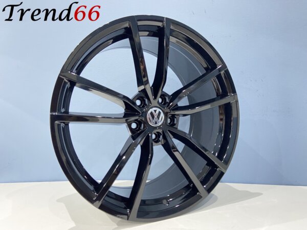 IMG_5951 19 Inch 5x112 Velgen Pretoria Look Hoogglans Zwarte Kleur