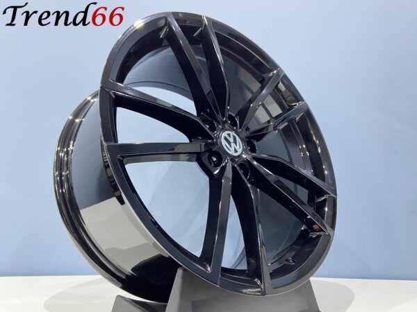 IMG_5954 19 Inch 5x112 Velgen Pretoria Look Hoogglans Zwarte Kleur