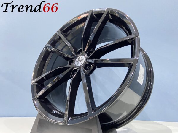 IMG_5955 19 Inch 5x112 Velgen Pretoria Look Hoogglans Zwarte Kleur
