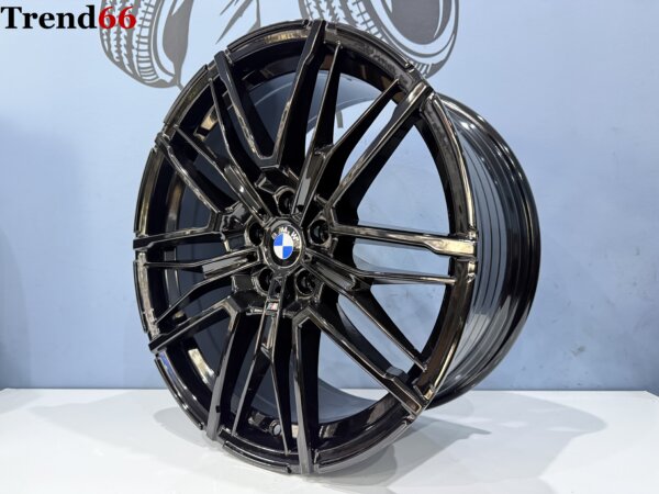 19 Inch 5x120 BREEDSET 951M Look Velgen in Hoogglans Zwart