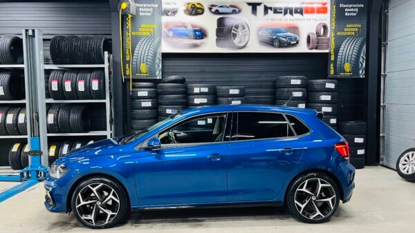 18 Inch Velgen 5x100- Bonneville Look Velgen Set  Zwart Gepolijste  Kleur